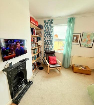 St George's Cool City Flat