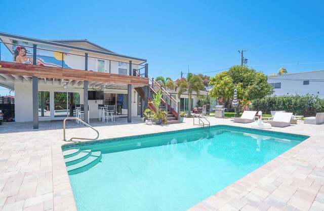 St Pete Upham Beach Private Boutique Pool