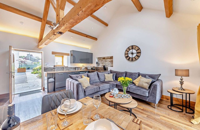 Stabal Llew Coch - Two Bedroom House, Sleeps 4