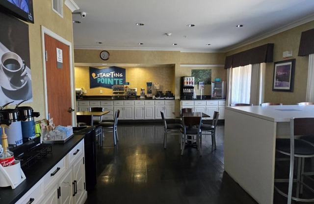 Standard 1 King Bed Non-Smoking