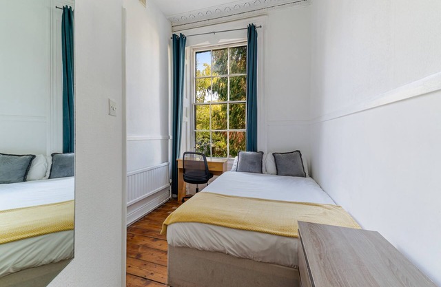 Standard Single Room with Shared Bathroom