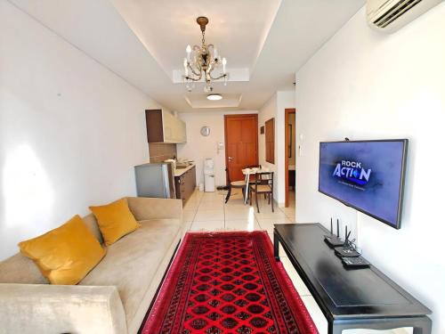 Stategic 1et Cikditiro 2BR Apt with Pool, Gym, Wi-Fi by 2ndHome