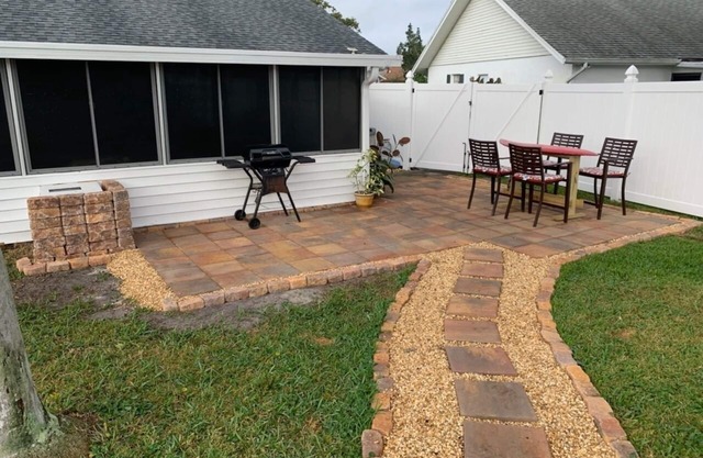 Stay 5 Nights, Get 1 Night Free - 4 BR home in quiet setting close to everything