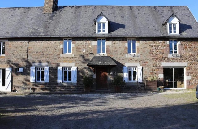 STAY AND DISCOVER A STUD FARM 15 MINUTES FROM MONT-SAINT-MICHEL