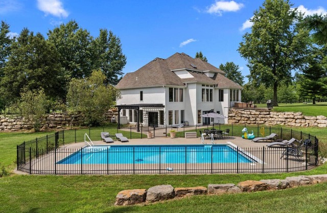 Stay at Whispering Pines