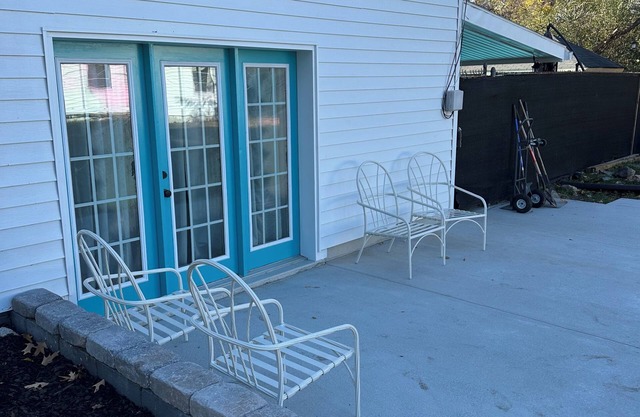 Stay & Play: Games, swimming Pool, FirePit, Beach & Boardwalk! Pet friendly