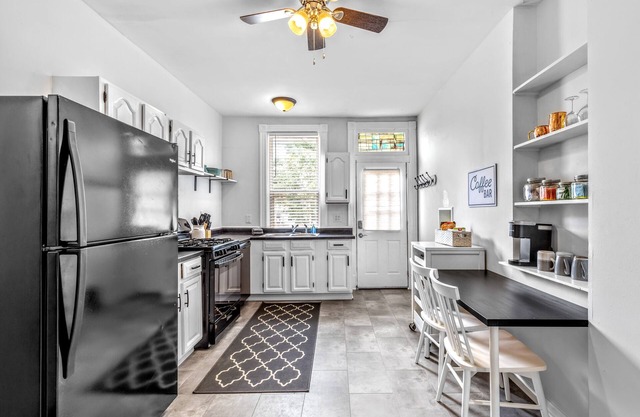 Stay STL/2 Bed House/Parking/Yard/Extended Stay