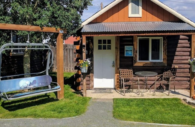 Stay Twin Lakes Cabin 2