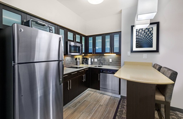 Staybridge Suites IAH Airport East by IHG