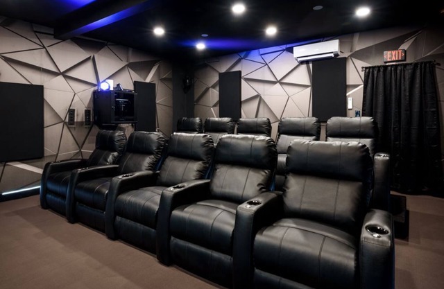 Step-Free entry, Chairlift to the 2nd floor, a Recliner Chairlift, and Rollater!