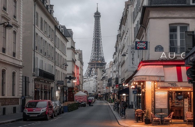 STEP INTO: WHERE CONTEMPORARY ELEGANCE MEETS HOMELY COMFORT- RUE SAINT DOMINIQUE