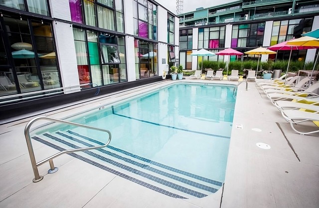 Steps away from Fenway Park! 2 Pool View Units with Balcony! Pets Allowed, Pool!