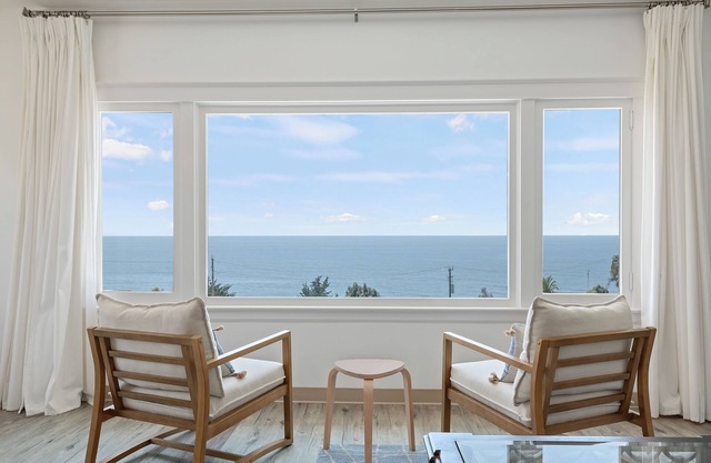 Steps to Beach & Town! Ocean Views! Great for Gathering Family & Friends!