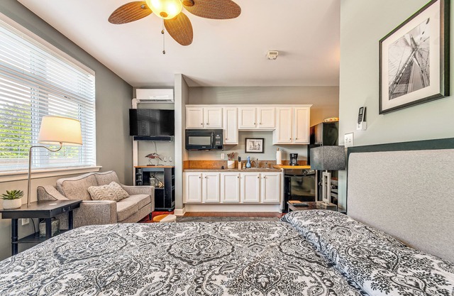 Steps to Smith Mountain Lake: Unit w/Pool Access!