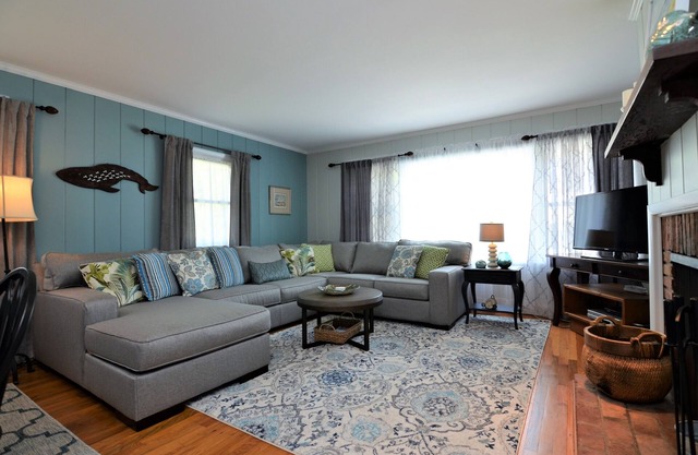 STEPS TO THE SEA AND SAND IN DEWEY BEACH