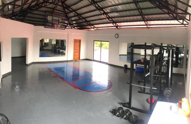 Sterling Homes in Las Pinas - 16 Rooms - Rate is per room not entire house