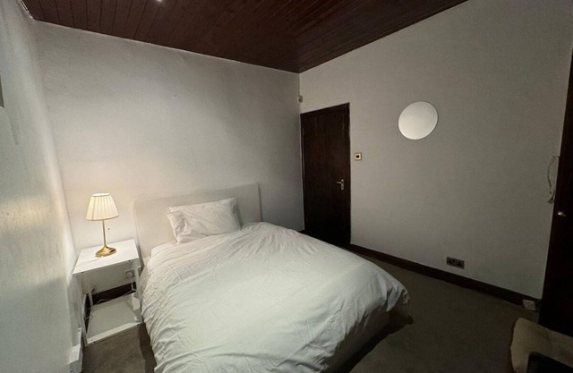 Stockwell Station Single Room