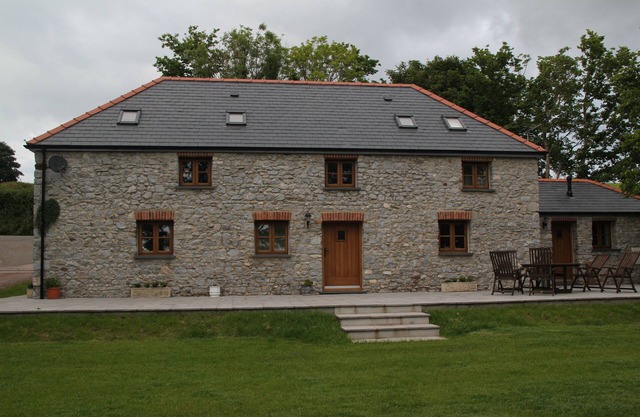 Stone Barn, well equipped, scrupulously clean, with Stunning Countryside Views.