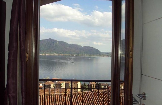 Stone House with spectacular sight on Iseo Lake - Special EXPO Milan