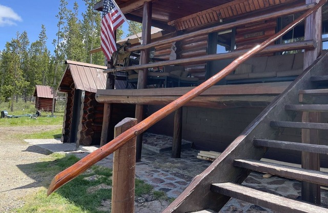 Stratton Ranch - Wyoming Getaway Cabin - 4 bed/2 bath WY Cabin!