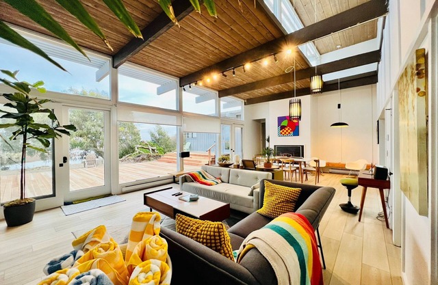 Strawberry Sands - Modern Beach House