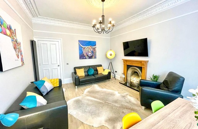 Striking 3 Bed Near Arthur's Seat. Newly Reno'd