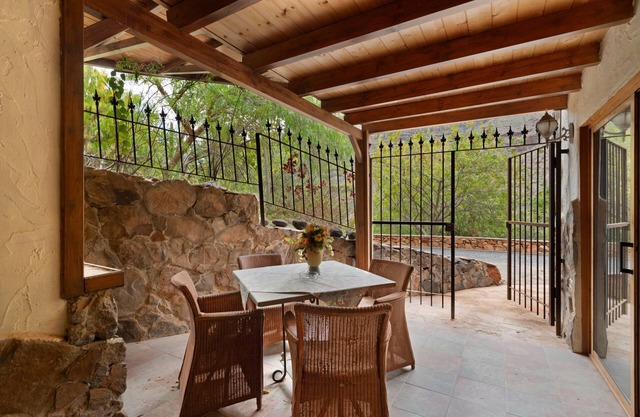 'Studio Martin' with Shared Pool, Shared Terrace and Wi-Fi