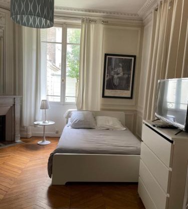 Studio à Paris près du Pont Mirabeau et Tour Eiffel