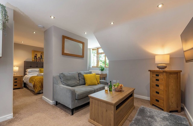 Studio 1 - 1st Floor fully equipped double Studio Apartment.