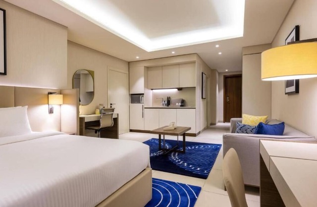 Studio Apartement Near West Bay Family Parks