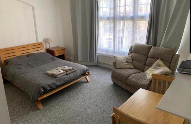 Studio Apartment Eastbourne Town Centre South Street