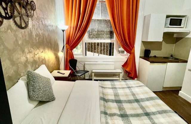 Studio apartment in Kensington