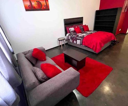 Studio apartment in the heart of Maboneng