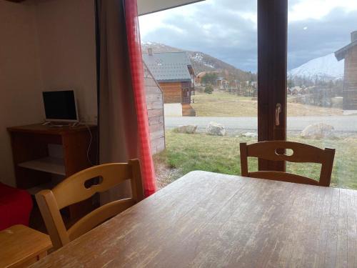 Studio au rez-de-chaussée avec parking, animaux admis - FR-1-504-581