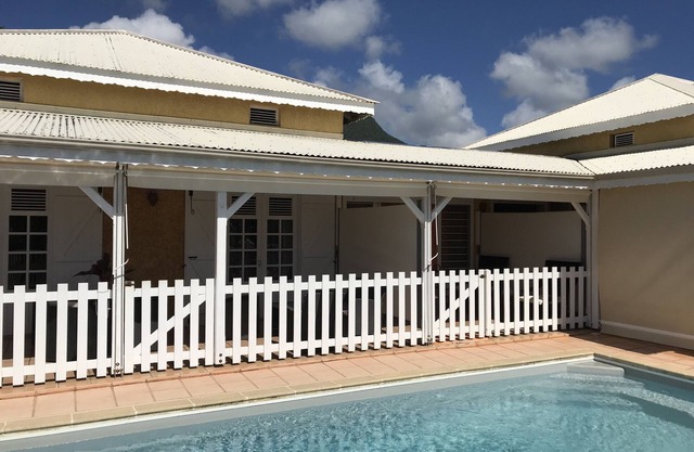 Studio between sea and mountain tt comfort calm and secure pool terrace