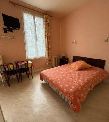 Studio confort à Néris-les-Bains - 18 m² avec jardin