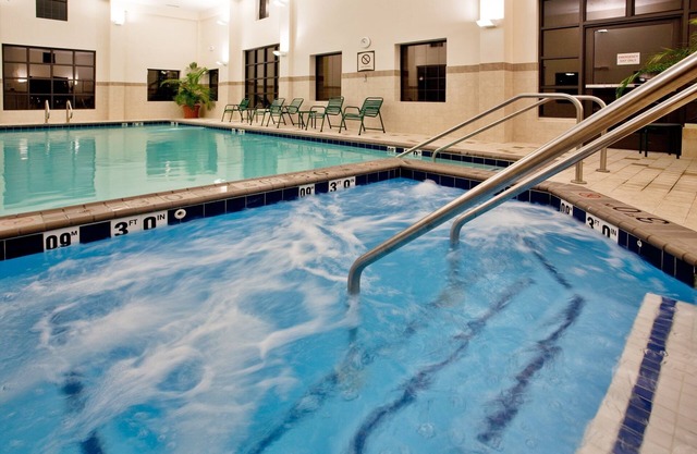 Studio | Free Breakfast. Indoor Pool & Hot Tub