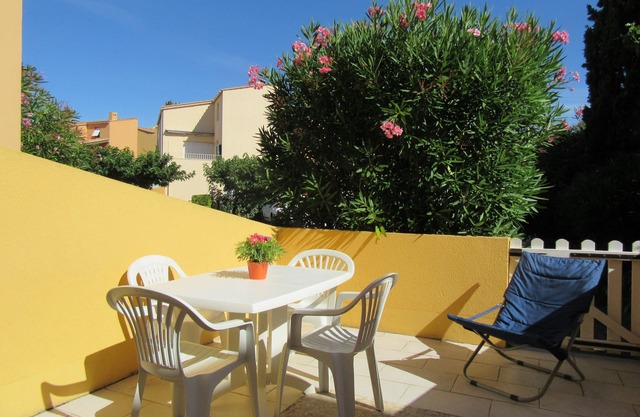 Studio in a private residence with a parking close to the beach