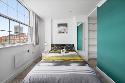 STUDIO IN THE HEART OF THE CITY - ALDGATE ZONE 1