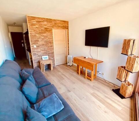 Studio lumineux avec casier à ski