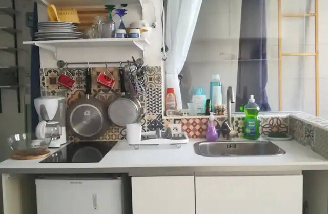 Studio Lumineux Dans le Quartier de Belleville