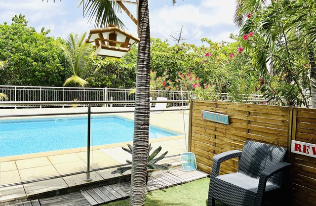 Studio ô Soleil, in the heart of Orient Bay Park, on the beach
