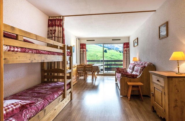 Studio plein sud avec balcon, 2-4 pers, La Clusaz - FR-1-437-6