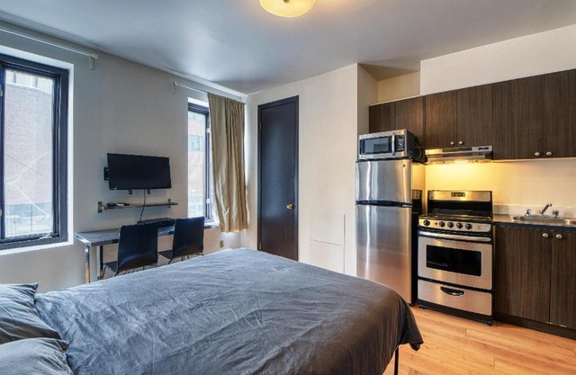 Studio Stays Downtown Montreal