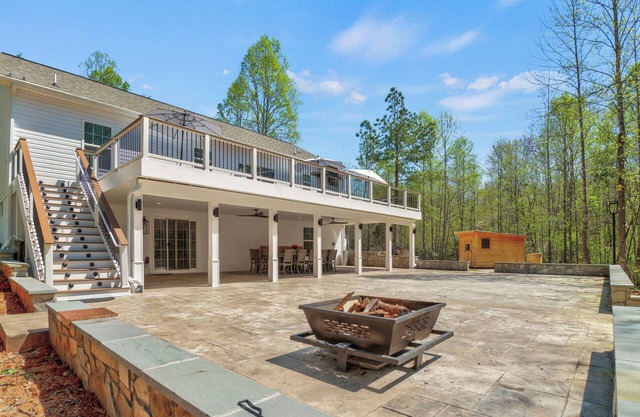 Studio, Sauna, Ice Plunge, Deck, Patio, Private Trail, Gazebo