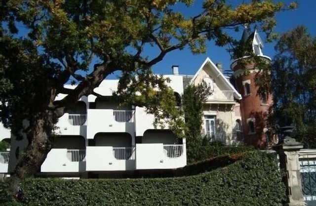 Studio with balcony Arcachon quiet and bright, near beaches and downtown.