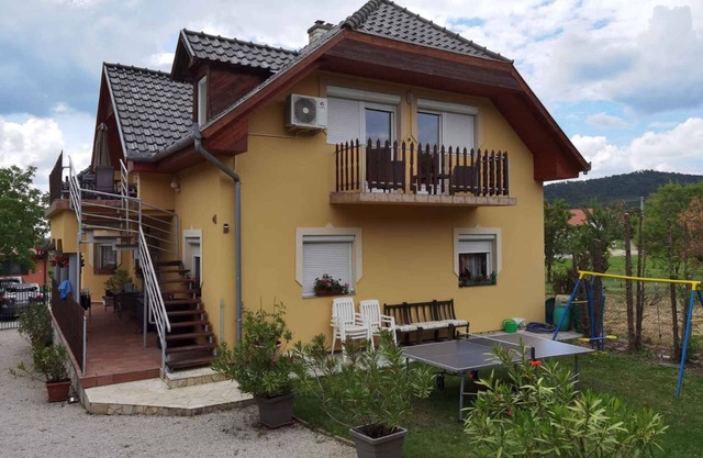 Studio with garden and Internet