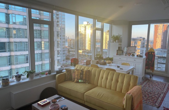 Stunning 1 Bedroom Oceanview Suite in North Vancouver
