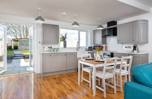 Stunning 1-bed Cottage Near Carlisle With Hot tub