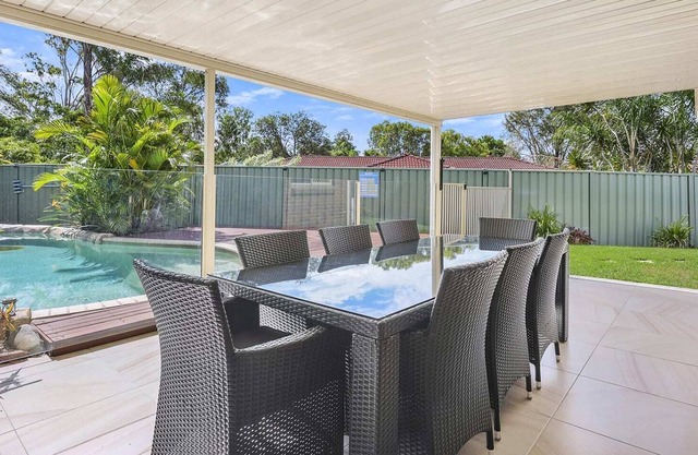 Stunning 2BR Home - Stones Throw from Theme Parks!